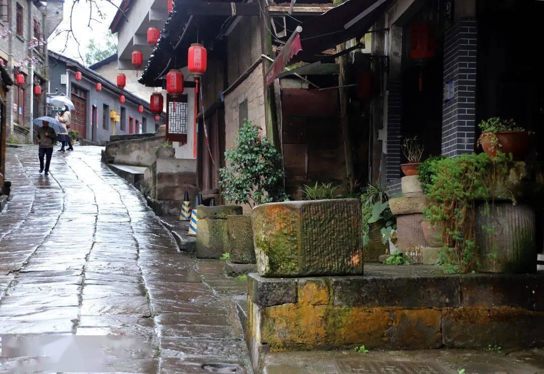 在宁波吃饭,点了一只梭子蟹就花了90元,太贵了吧?